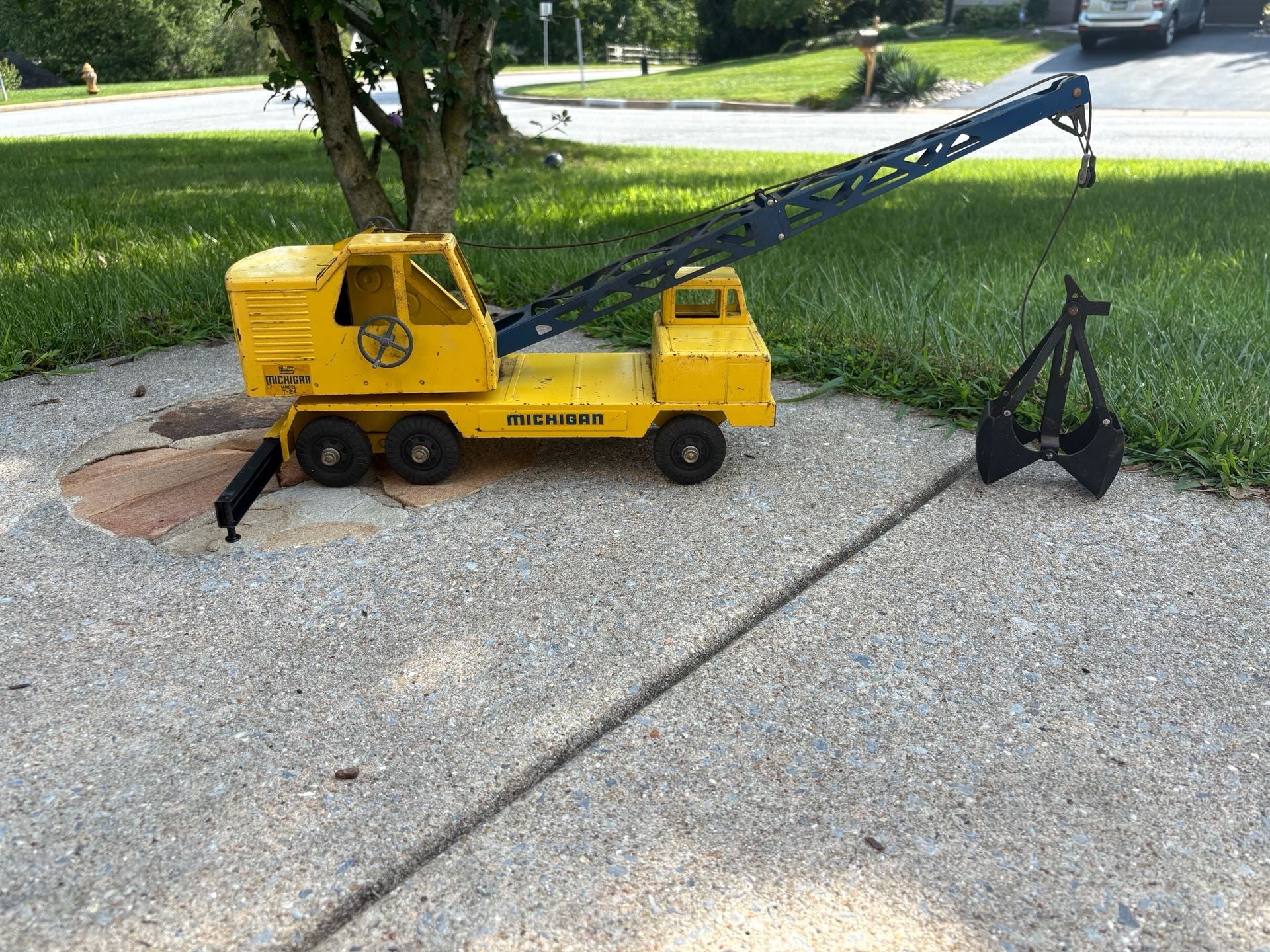 Nylint Michigan Model T-24 Crane Truck Vintage Toy 9