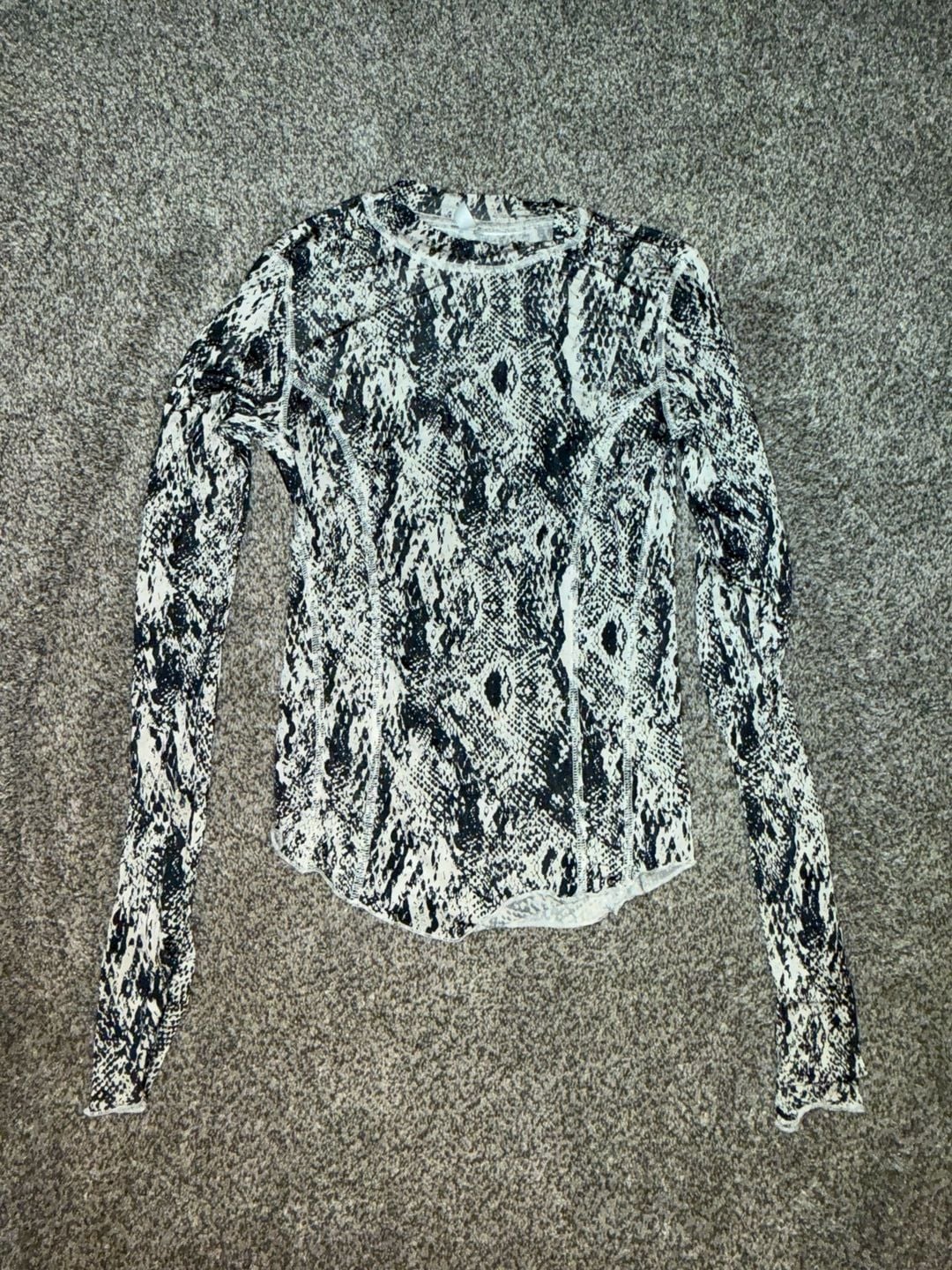 Free People Long Sleeve Top Size XS Snake Print 2