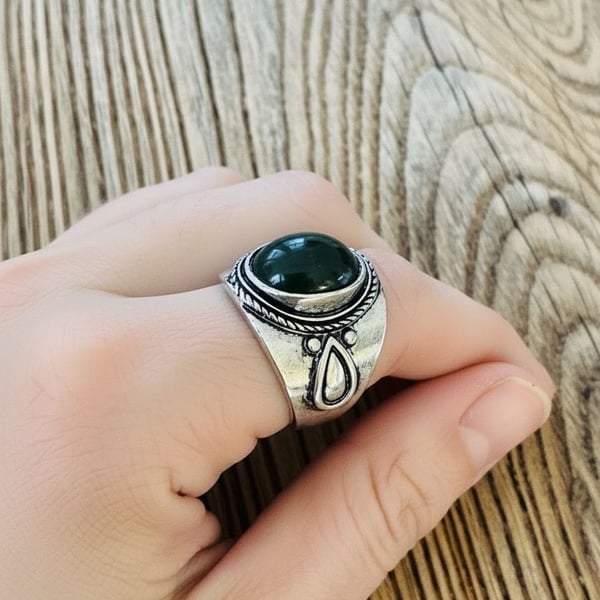 Vintage Style Green Stone Ring Size 7.5 Silver Band Boho Statement Jewelry