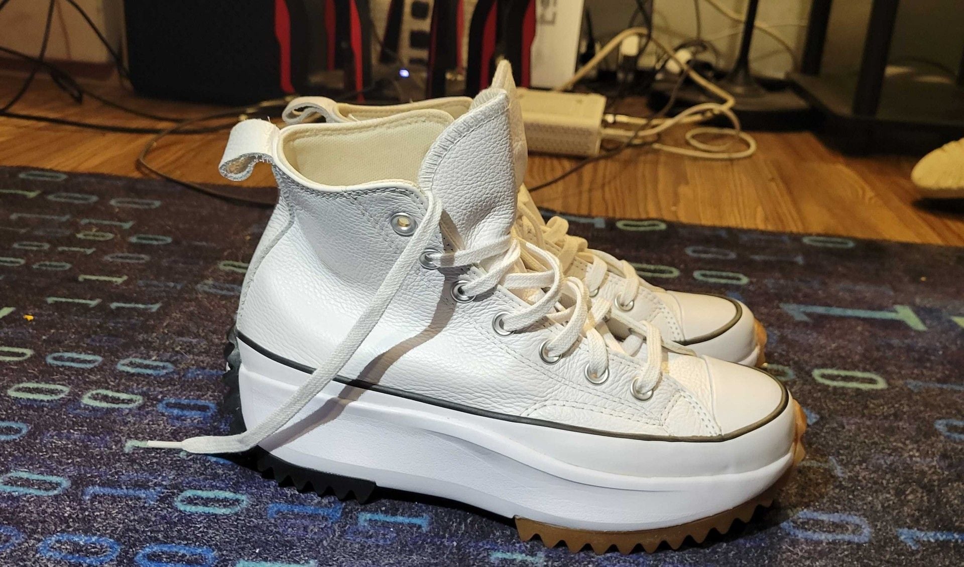 Converse Run Star Hike High Top Size 6 White Leather Platform Shoes 10