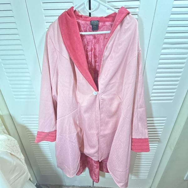 Fantastic Beasts Limited Edition Collection by Torrid Coat Size 3 Goth, Y2K