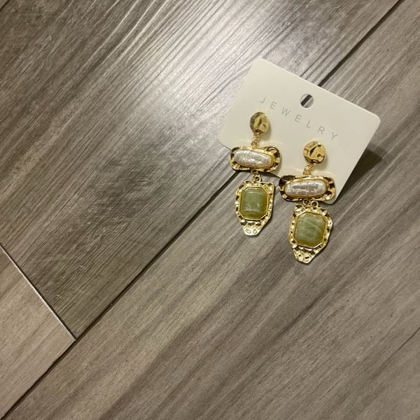 1 Pair Baroque Pearl & Green Resin Dangle Earrings, Vintage Luxury Style For Commute, Date, Formal Event, Holiday