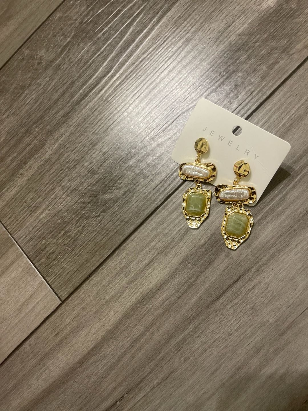 1 Pair Baroque Pearl & Green Resin Dangle Earrings, Vintage Luxury Style For Commute, Date, Formal Event, Holiday 5