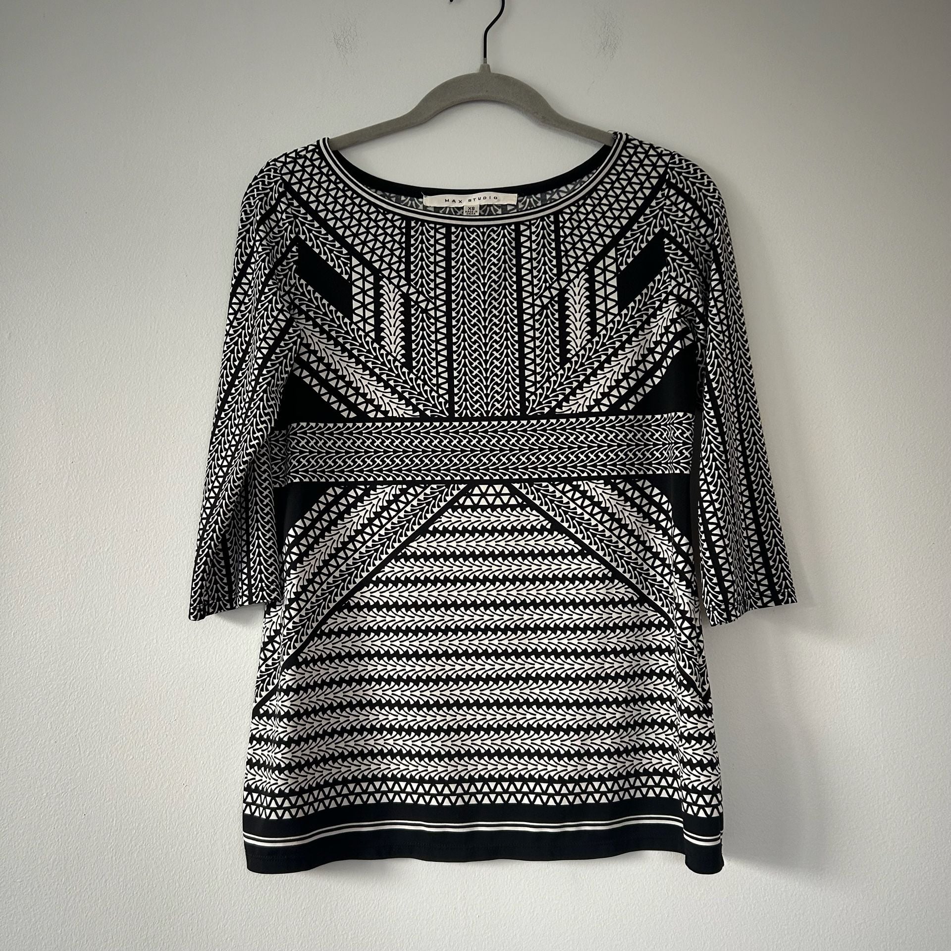 Max Studio Tunic Size XS Black White Geometric Print 3/4 Sleeve Top 2