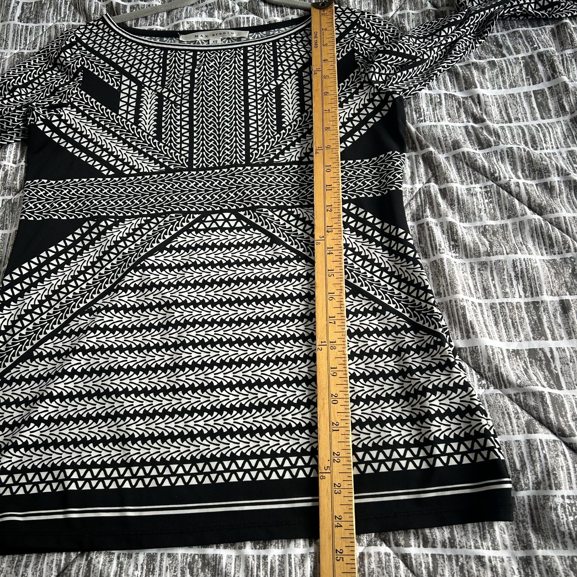 Max Studio Tunic Size XS Black White Geometric Print 3/4 Sleeve Top 5