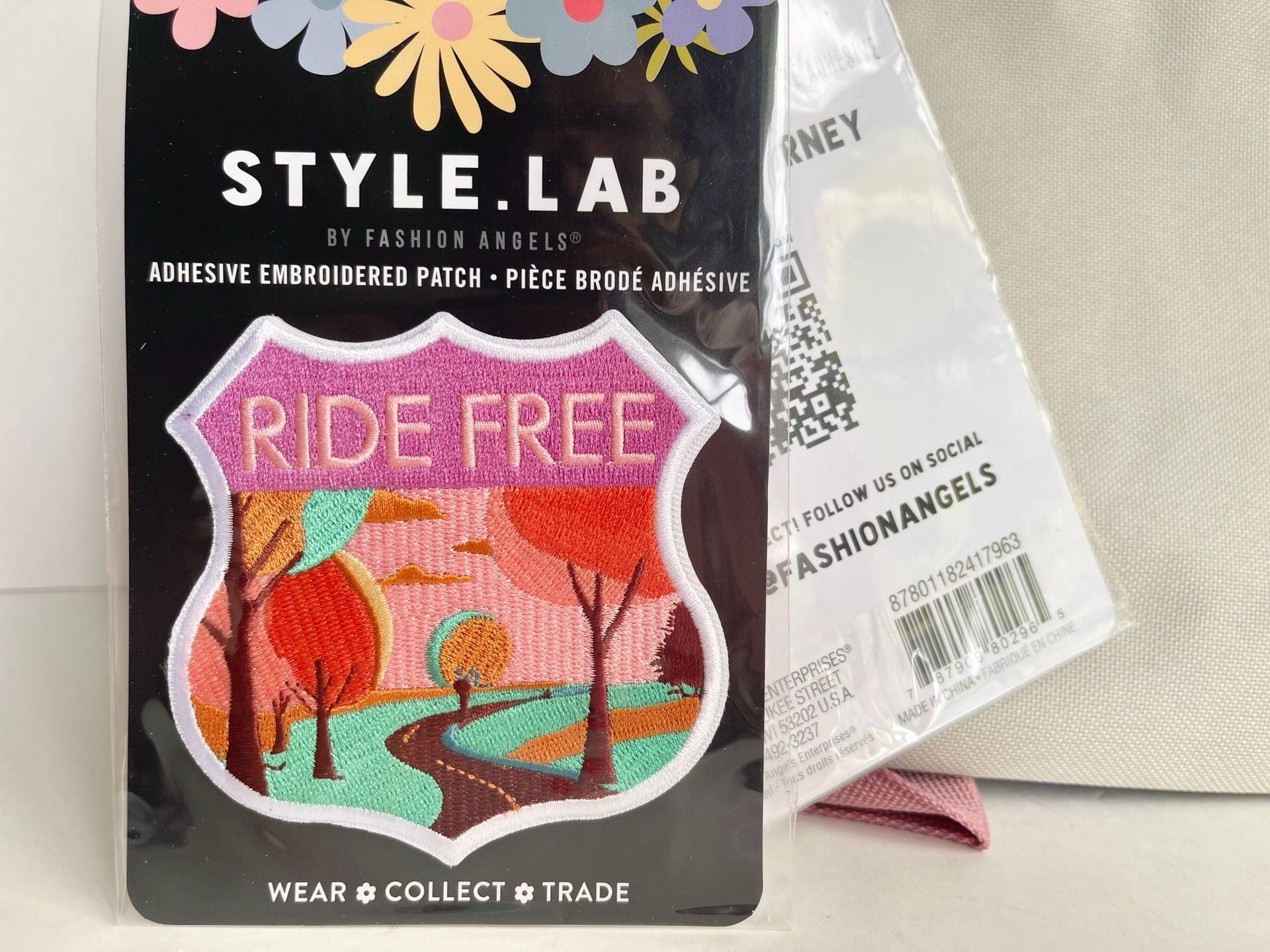 Style.Lab by Fashion Angels Quilted Metallic Backpack with Apres Ski Patch 8