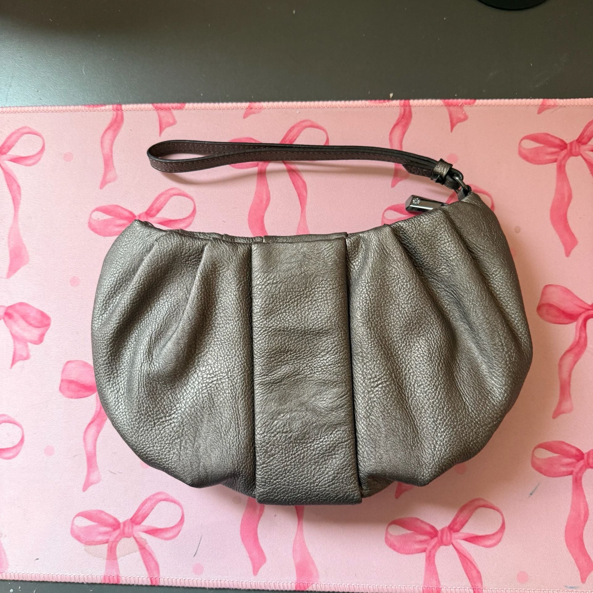 Simply Vera Vera Wang Pleated Metallic Wristlet Clutch 4