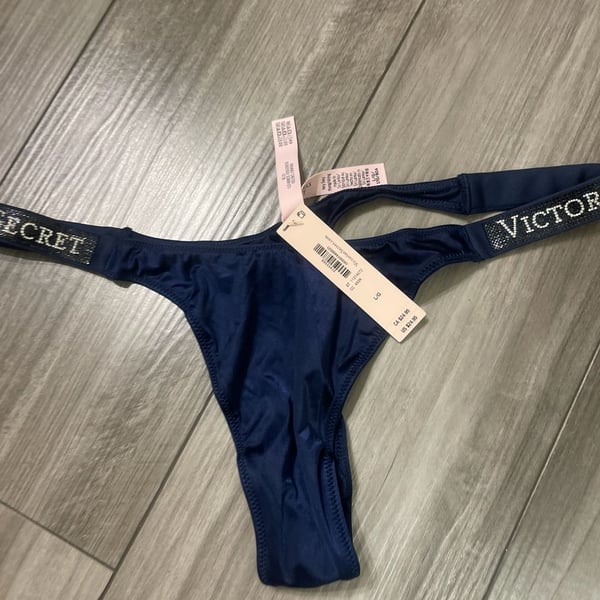 NWT VICTORIA'S SECRET M BLUE SMOOTH RHINESTONE SHINE STRAP BRAZILIAN PANTIES