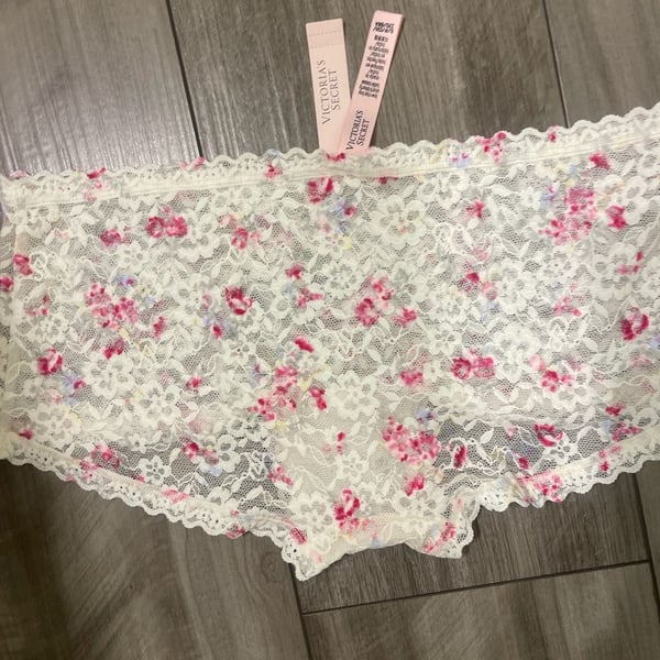 VS,  Lace Low-Rise Boyshort, Coconut White - Order Panties online 