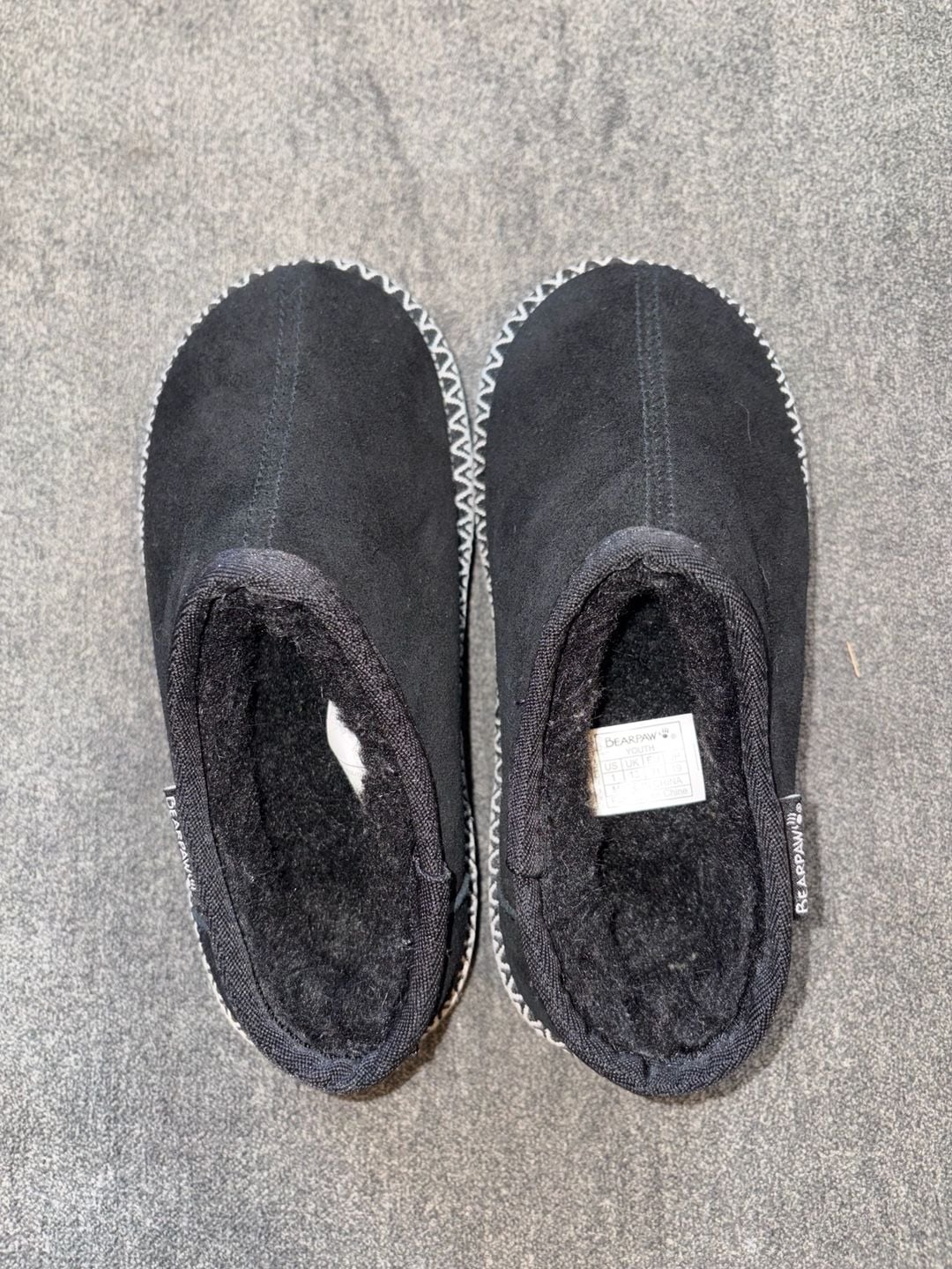 Bearpaw Youth Loki Slipper Size 1 Black 2