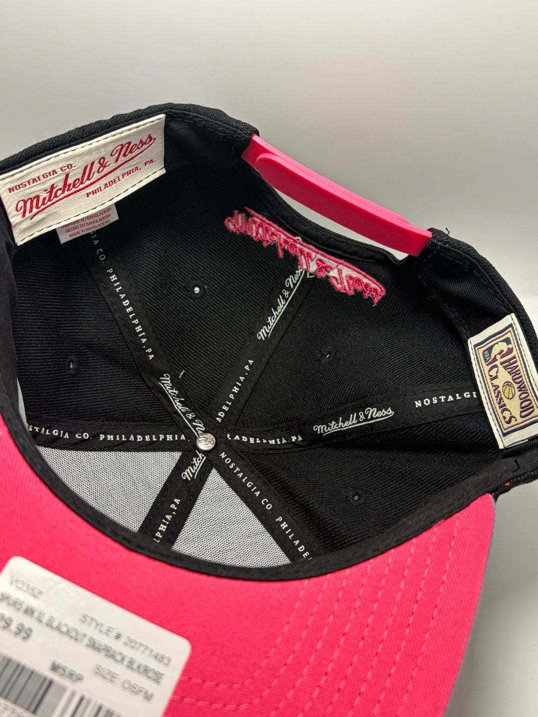 Mitchell & Ness San Antonio Spurs Snapback Hat Black Pink NBA 8