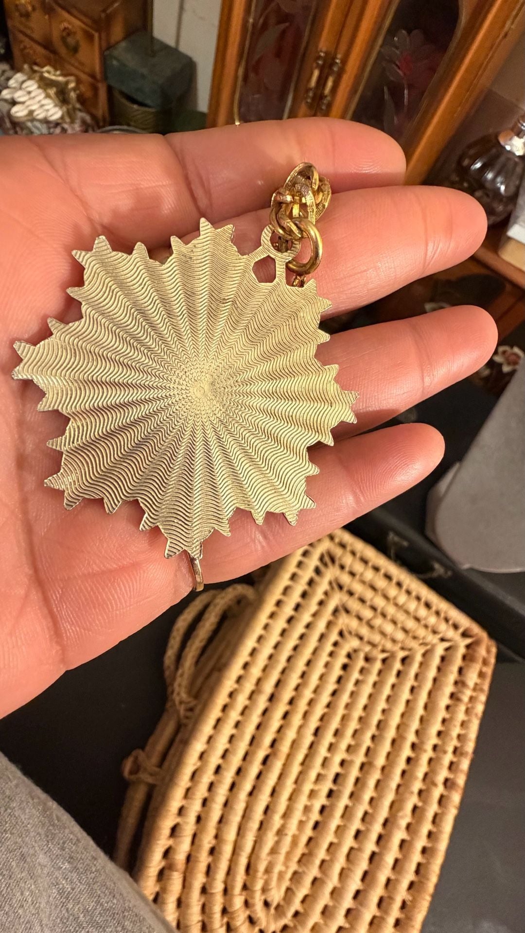 Vintage Heraldic Sunburst Red Enamel Shield Pendant Necklace 4