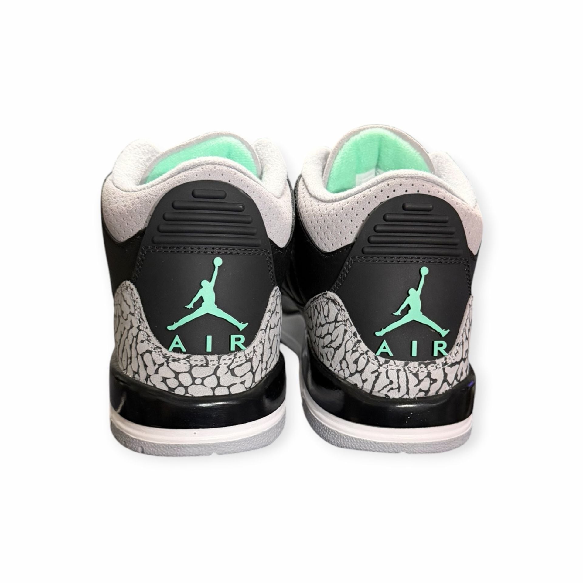 Jordan Air Jordan 3 Retro Size 7Y Green Glow 4
