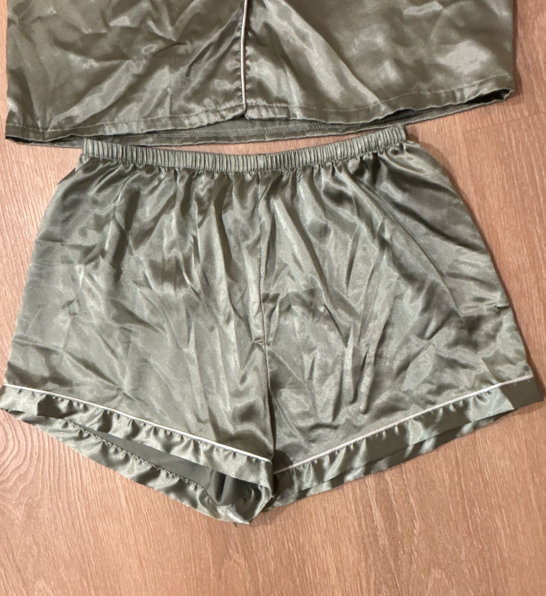 Satin Pajama Set Size L Green Button-Down Shorts 3
