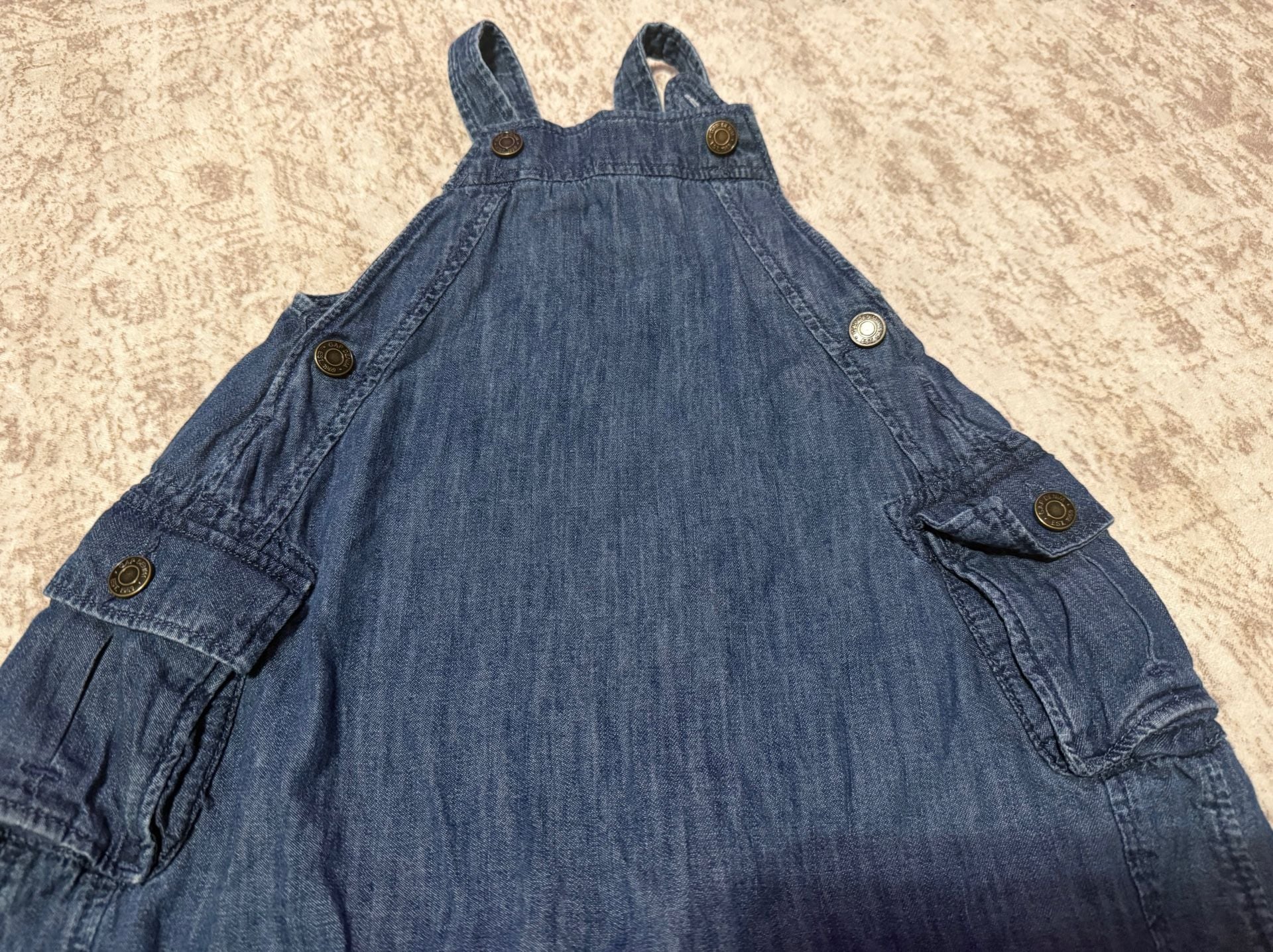 Size 6-12m
Baby Gap Denim Cargo Overalls 3