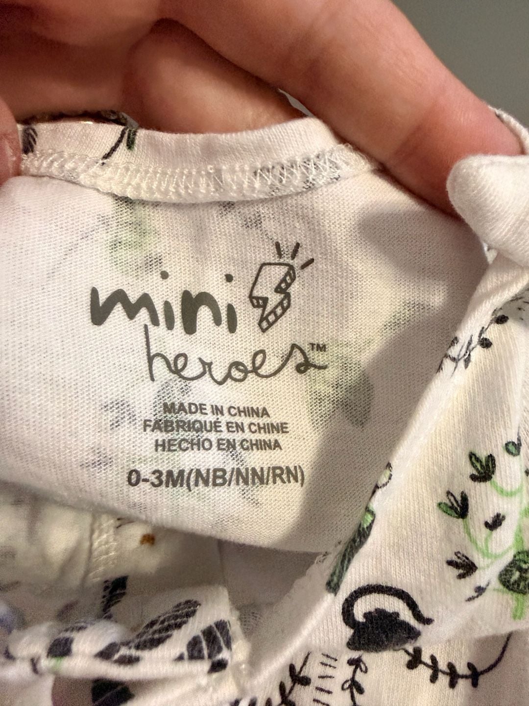 Mini Heroes Jungle Safari Print Sleeveless Romper Size 0-3M 3