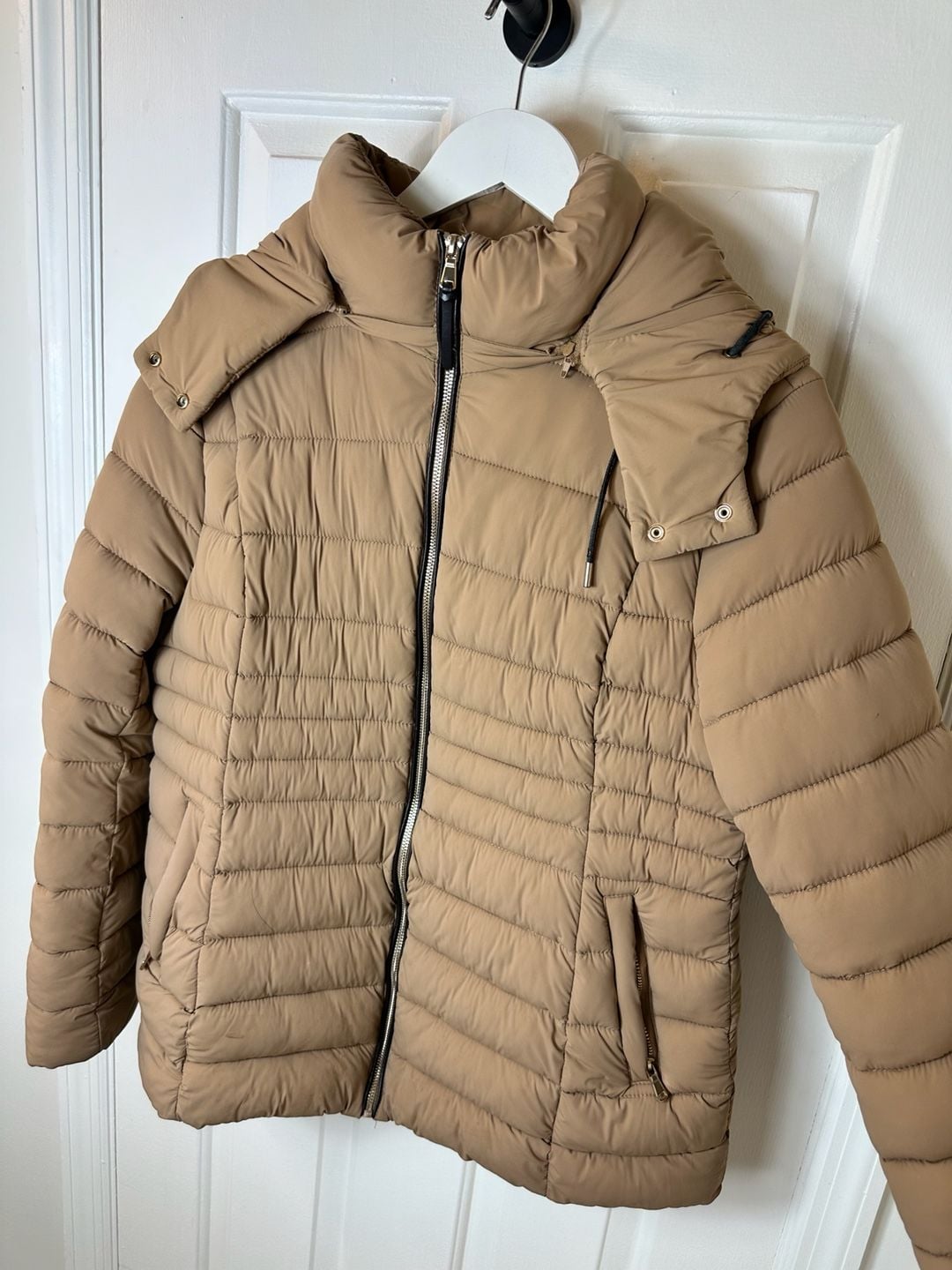 MNG Puffer Jacket Size XL Tan Quilted Water Repellent Hooded Faux Fur 1