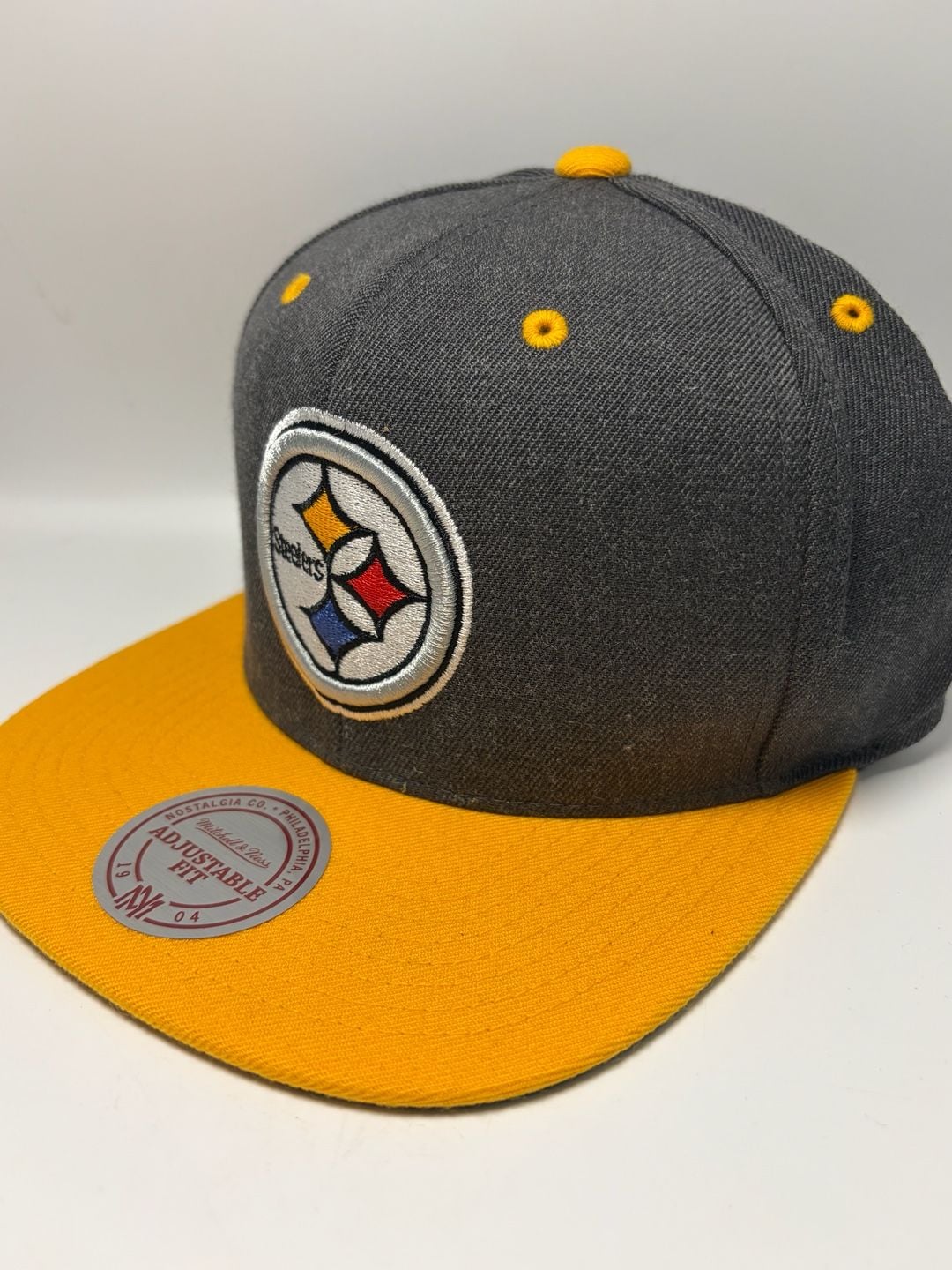 Mitchell & Ness Pittsburgh Steelers Snapback Hat Grey Yellow NFL 5