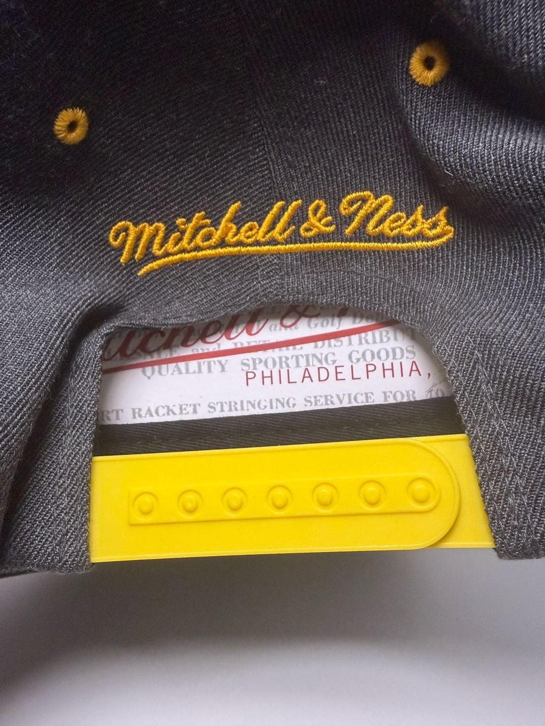 Mitchell & Ness Pittsburgh Steelers Snapback Hat Grey Yellow NFL 6