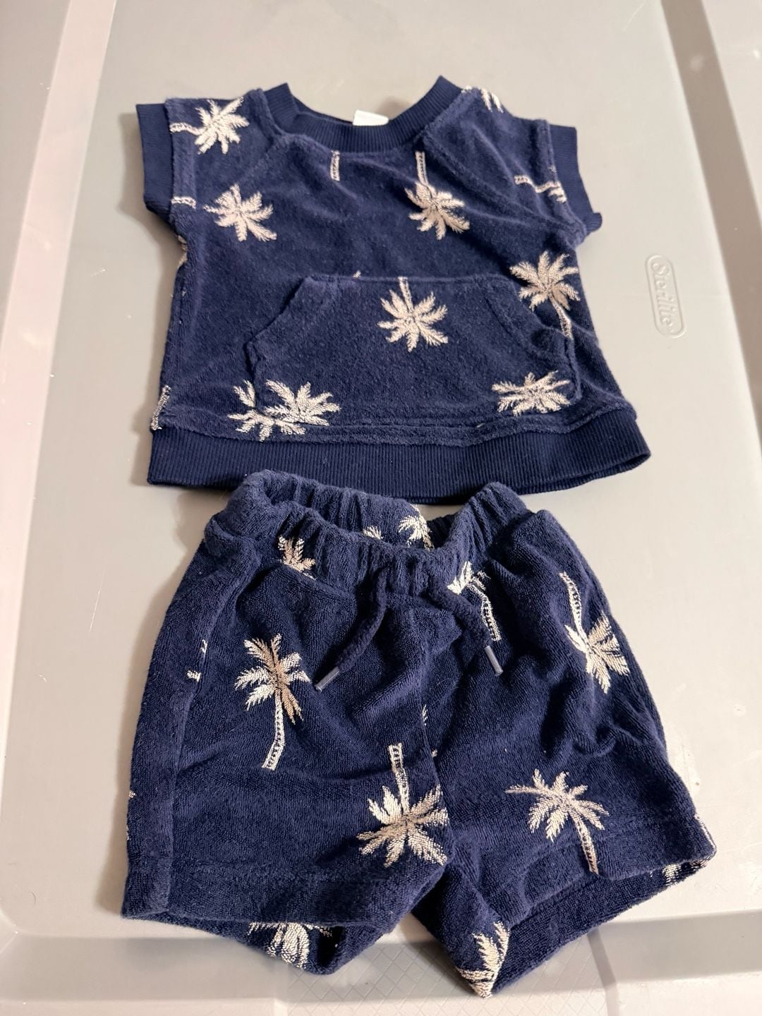Old Navy Palm Tree Terry Outfit Size 0-3M Navy Blue Shorts Top 1