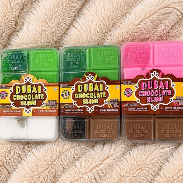 Dubai Chocolate Slimi Strawberry Scented Slime