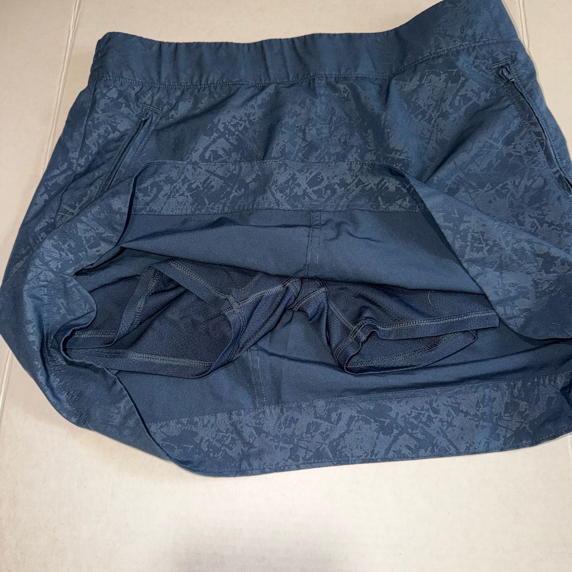 Orvis Athleisure Skort Women Size L Navy Blue Zipper Pocket Hiking Golf  8