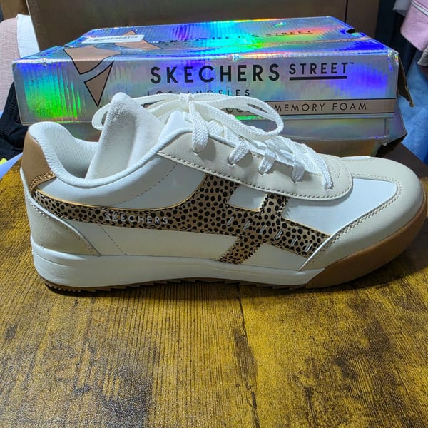 Women Skechers Zinger 2.0 Concrete Safari Sneaker White Leopard