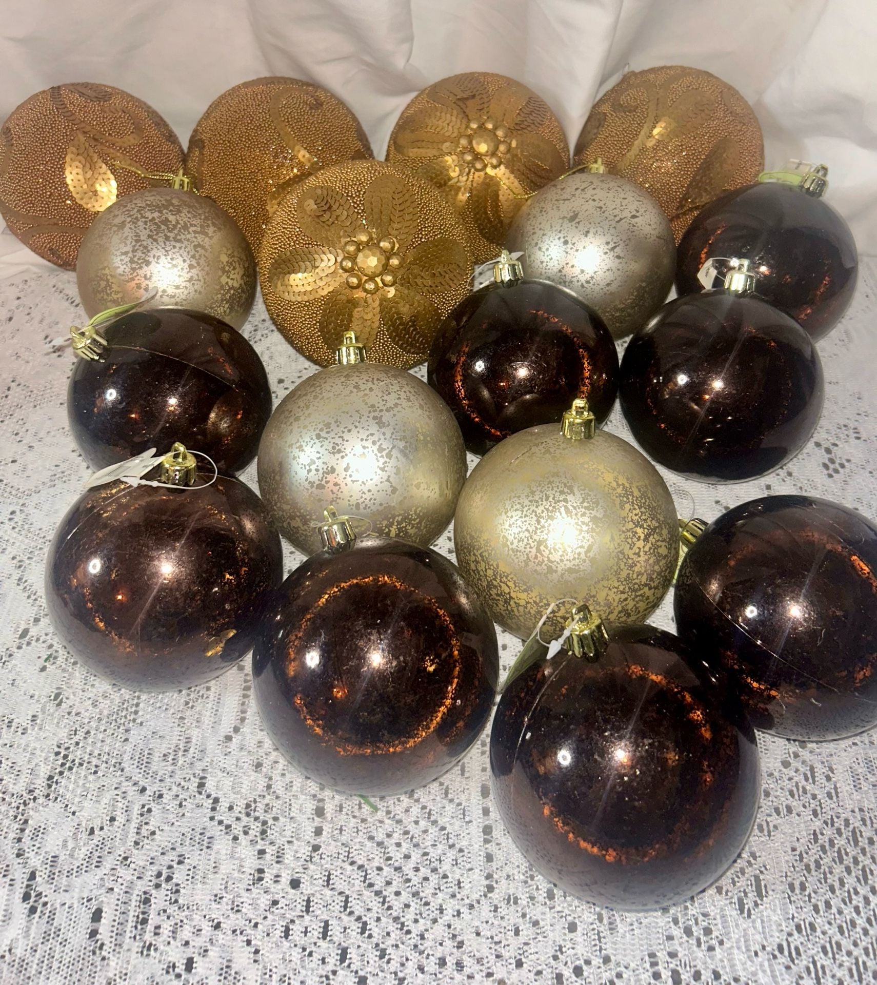 WeRChristmas 28 Variety Christmas Tree Baubles Decoration Pack with Tinsel Beads, Brown/Bronze/Gold - , 1