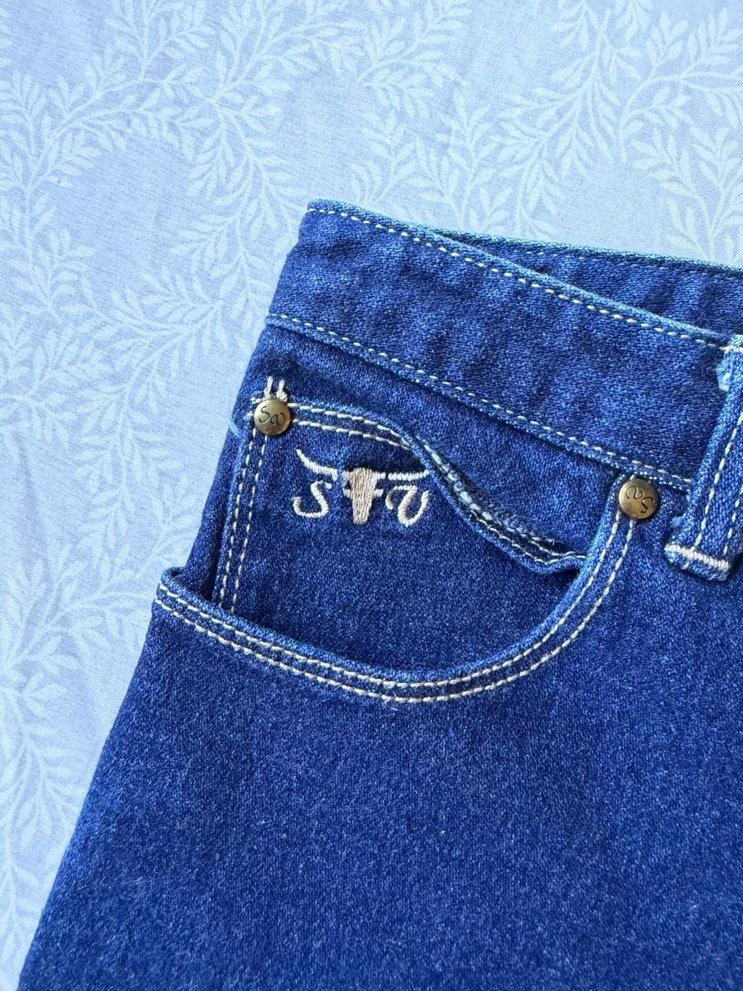 Product thumbnail 3