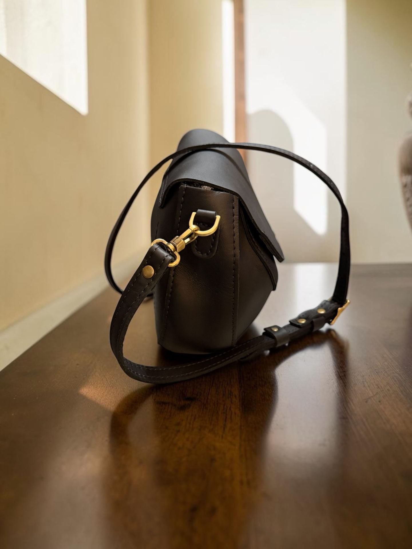 Portland Leather Large Monaco Crossbody Black 3