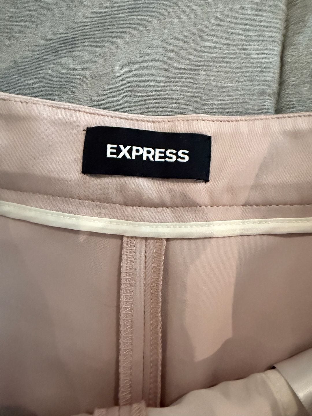 Express Mid Rise Tailored Shorts Size 8 Pink Stretch 5