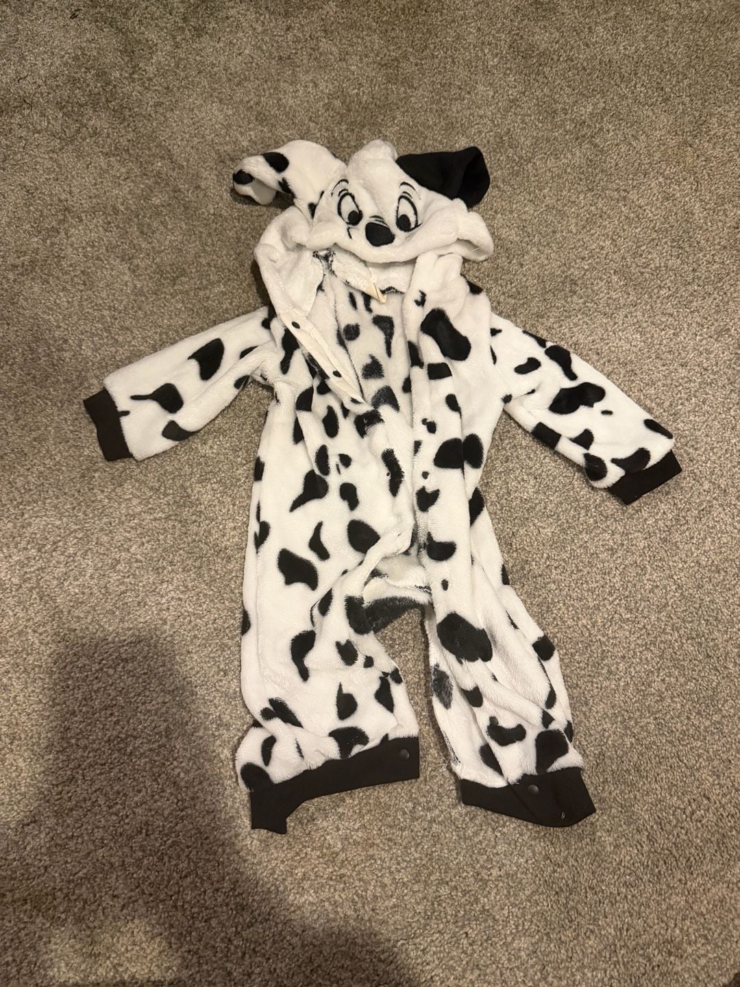 Disney 101 Dalmatians Hooded Jumpsuit Size 12-18 mos Black and White Fleece Romper 2