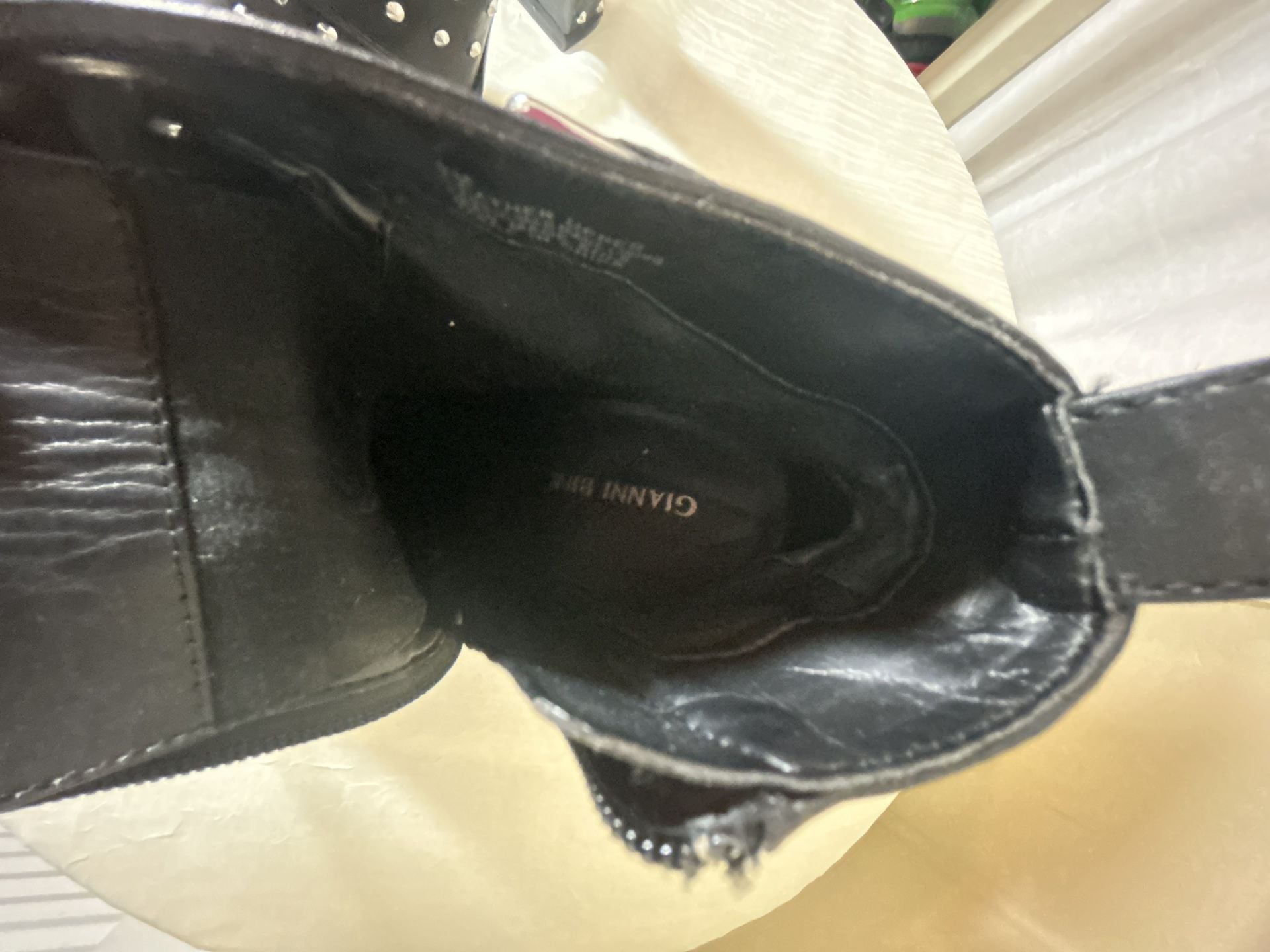 Gianni Bini 9M Spike ankle boots , gothic , biker style
11