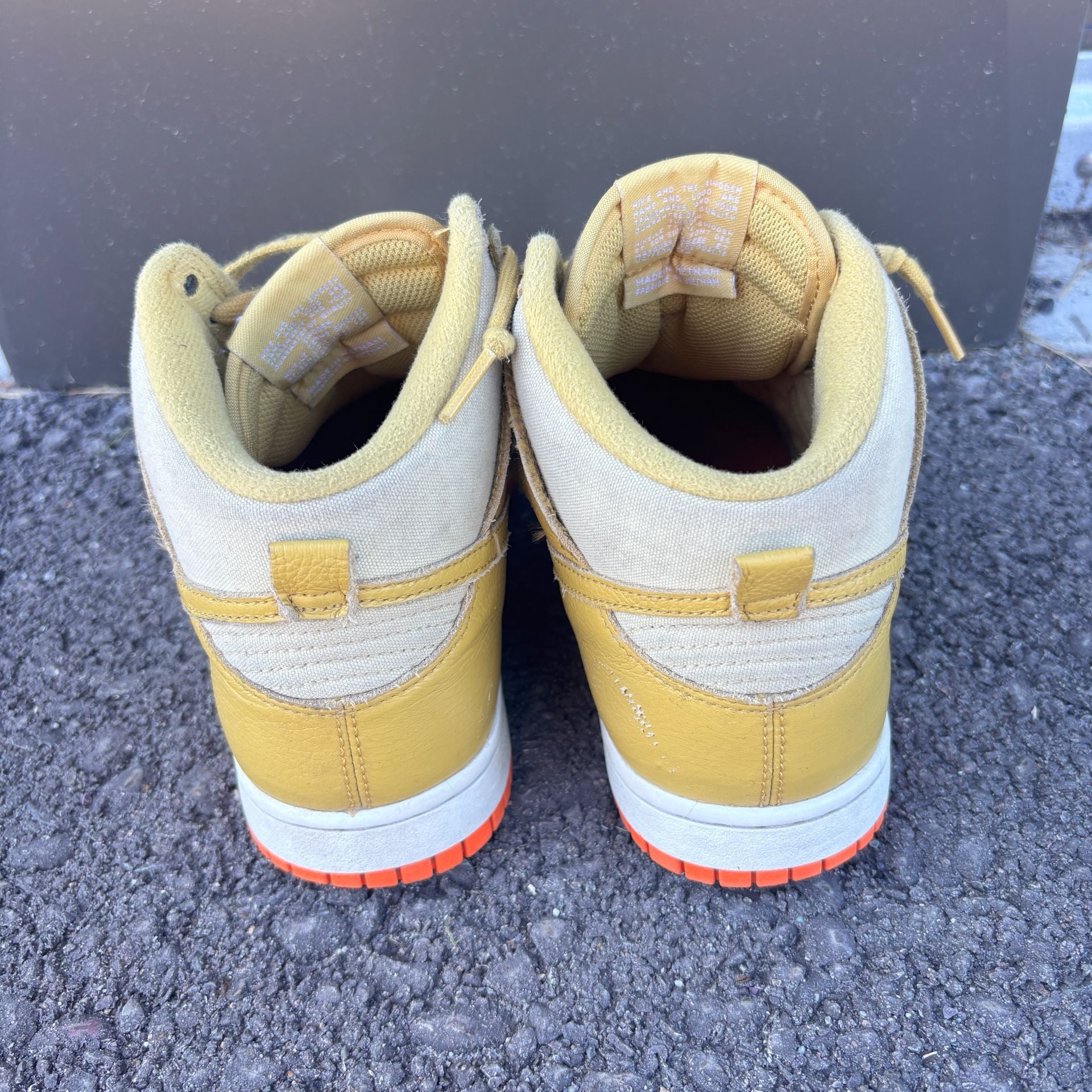 2022 Nike Dunk High Wheat Gold Safety Orange Canvas Shoes Size 7.5 5