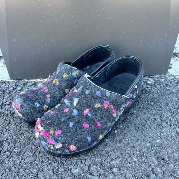 Dansko Wool Felt Floral Dot Clogs Black Multi Color Spots Size 39