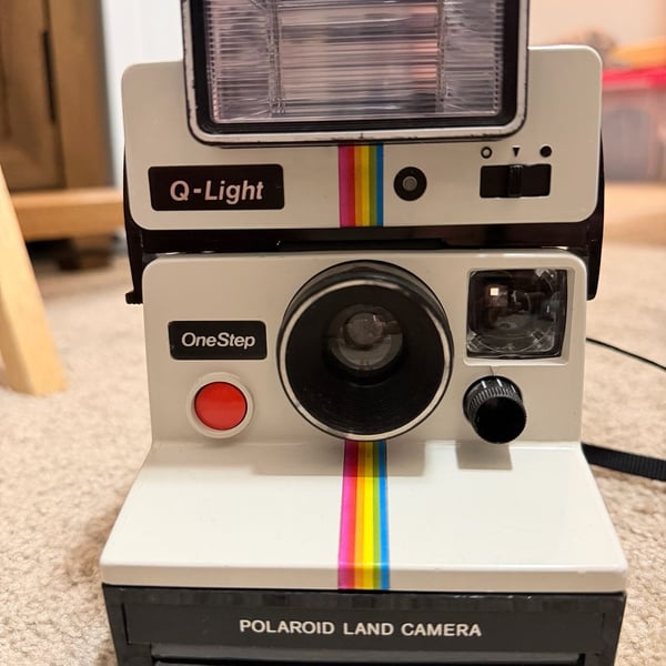 Polaroid OneStep Land Camera with Q-Light Flash w/ Film!