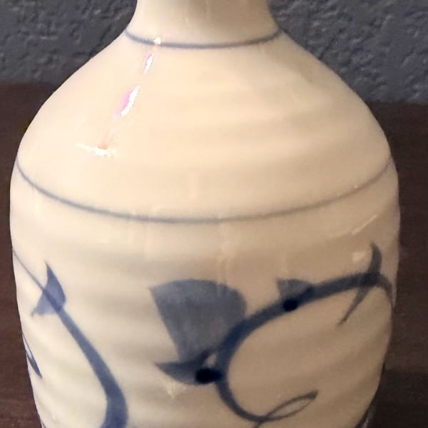 VTG Japanese Porcelain Sake Bottle Tokkuri Blue Floral Hand Painted