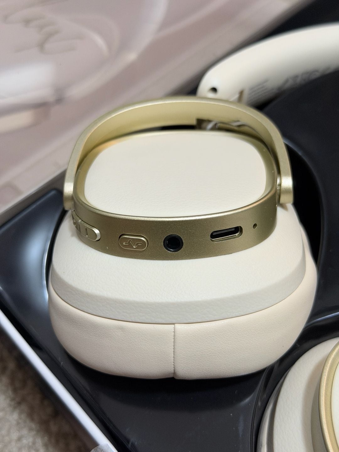Product thumbnail 4