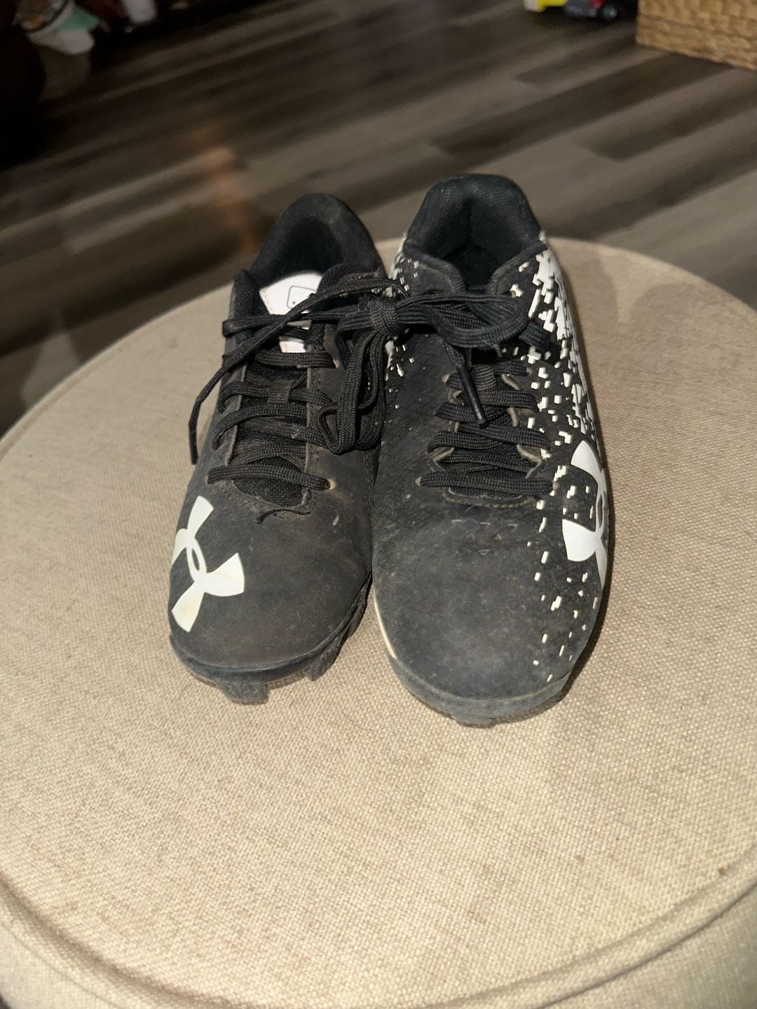 Under Armour Baseball Cleats Size 1Y Black White Digital Camo Kids 2