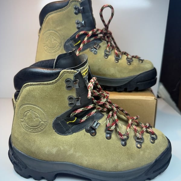 La Sportiva Makalu Hiking Boots Size US 8.5 EU 41.5 Boots vibrant Italy Suede 