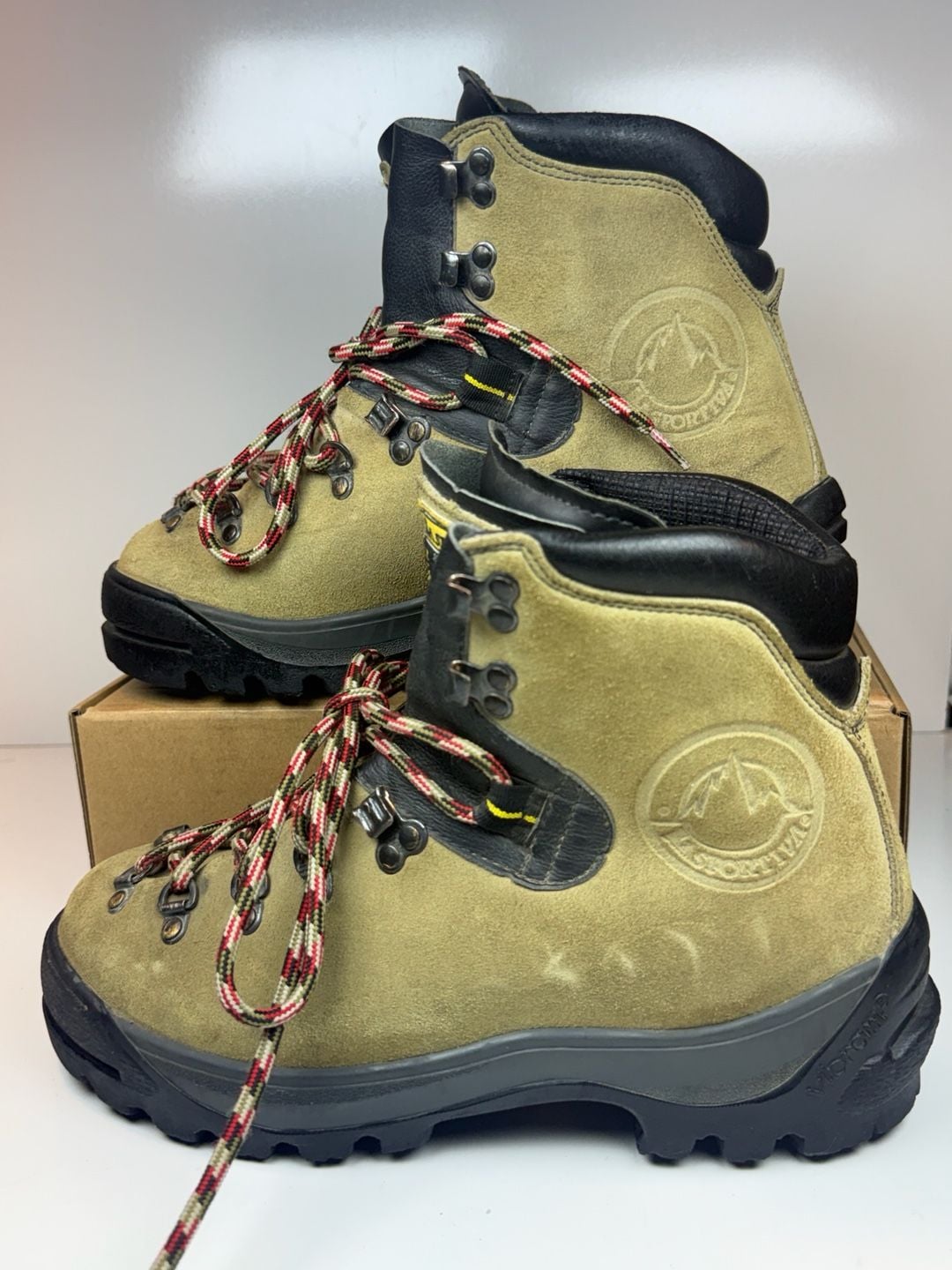 La Sportiva Makalu Hiking Boots Size US 8.5 EU 41.5 Boots vibrant Italy Suede 9