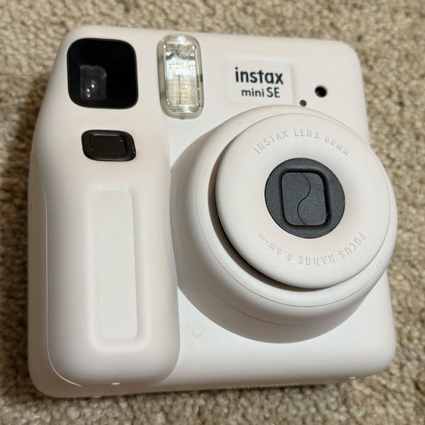 Fujifilm Instax Mini SE Instant Camera White w/ Film Inside