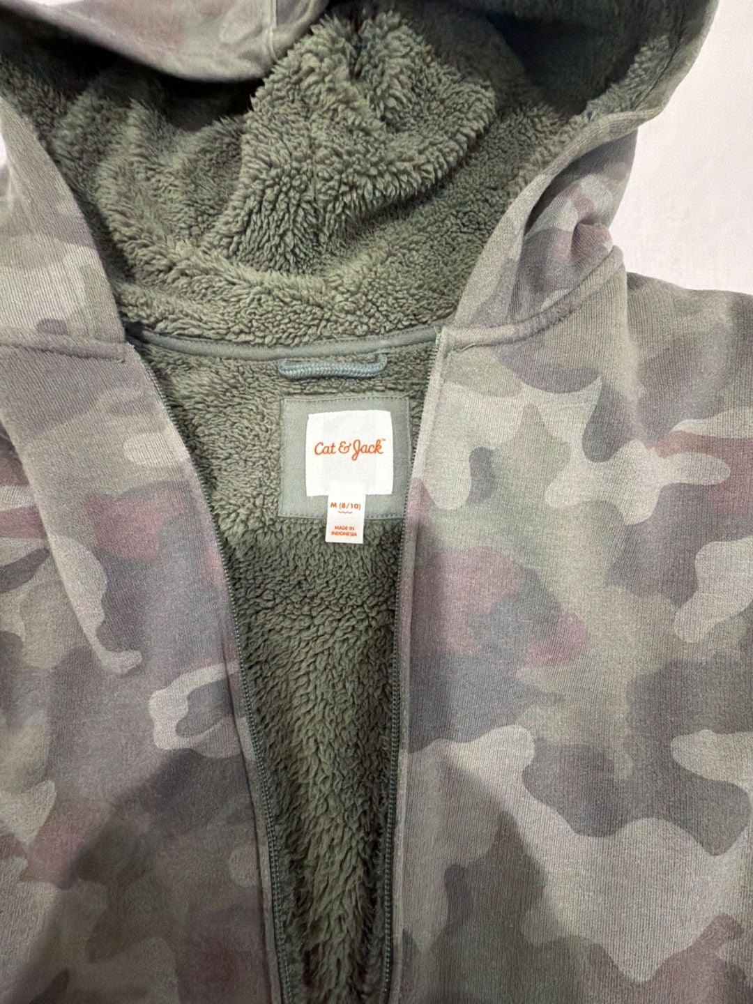 Cat & Jack Camouflage Sherpa Lined Full-Zip Hoodie Size M (8/10) 3