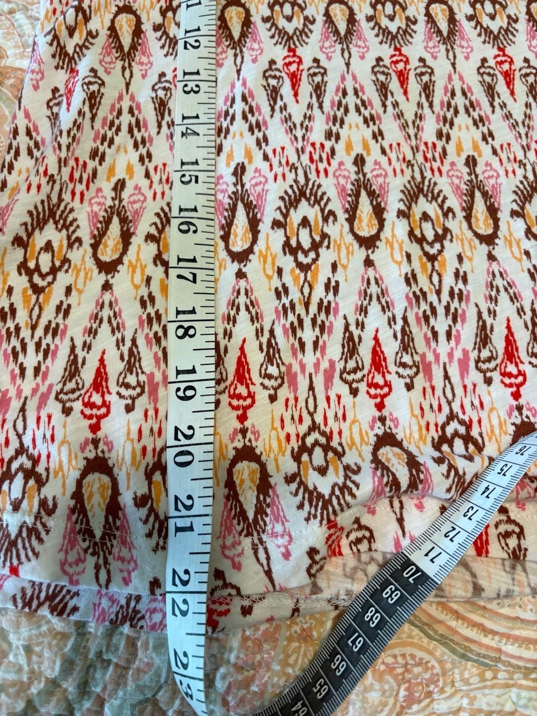 EUC LOFT Ann Taylor loft flutter sleeve Ikat cotton top t-shirt size Large  9