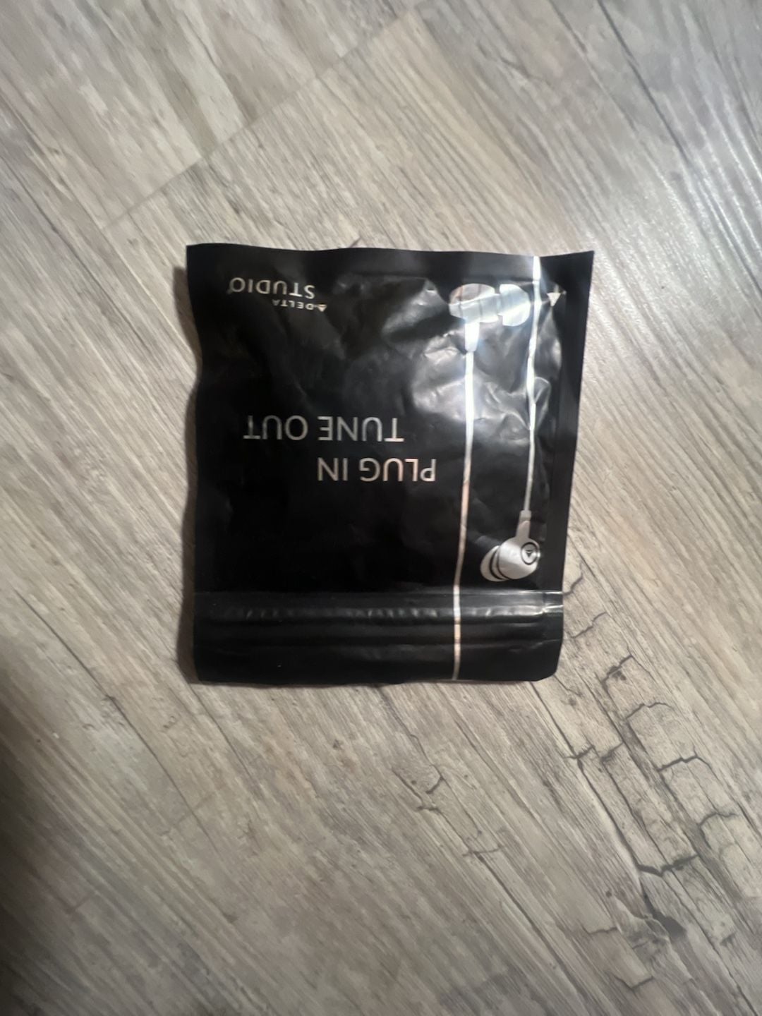 Delta Studio Plug In Tune Out In-Ear Wired Earbuds 1