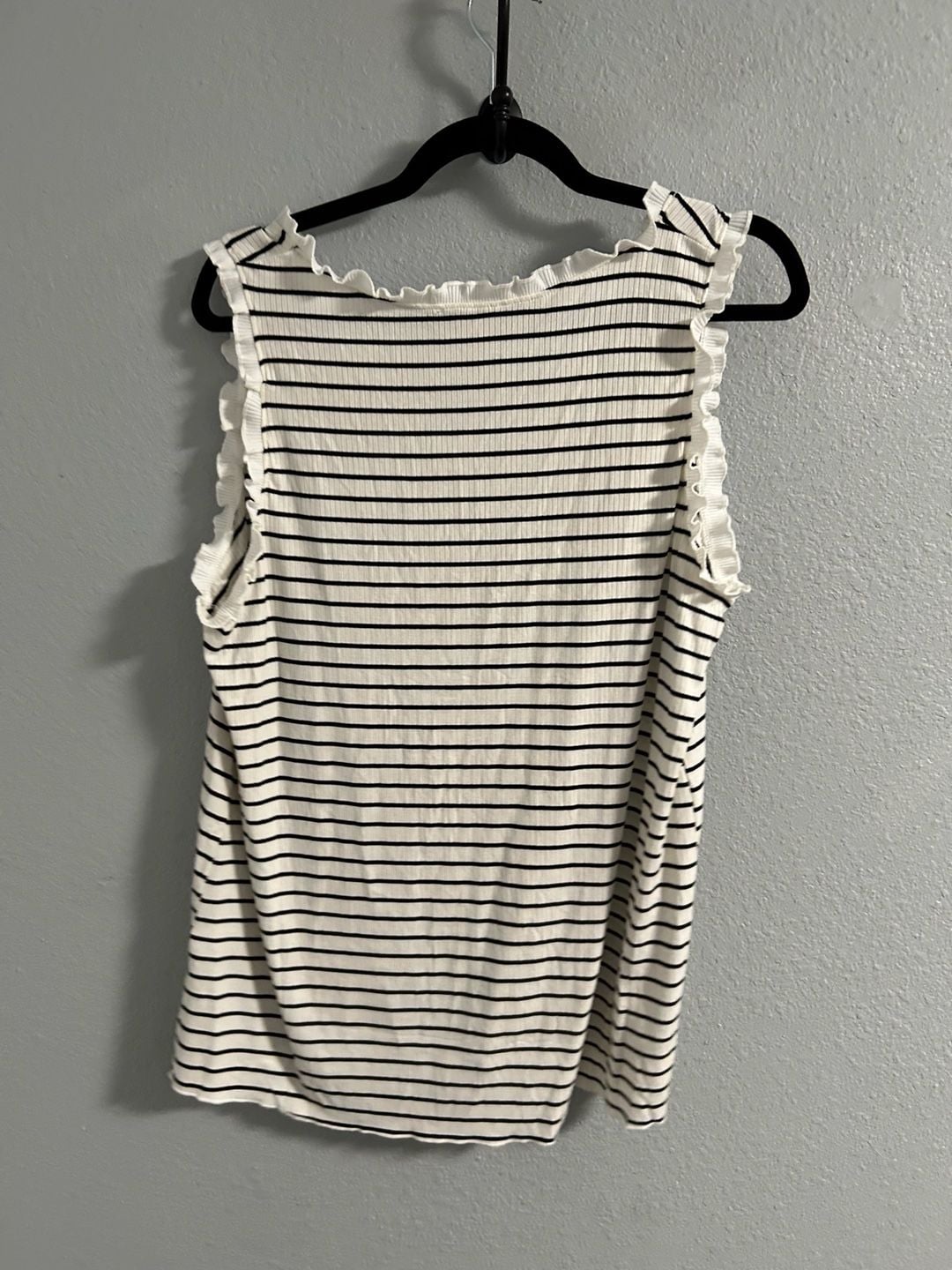 White Birch Tank Top Size XL Black White Striped Ruffle Trim 4