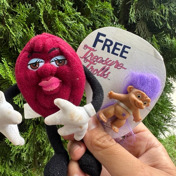 Applause California Raisins Plush Bendable Toy With Treasure Trolls Figure