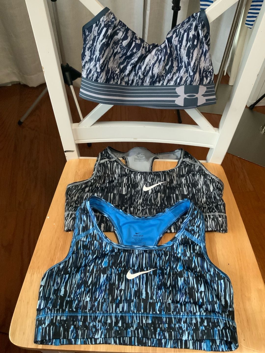 Nike And Under Armour Sports Bras Lot Women’s Size Small 1