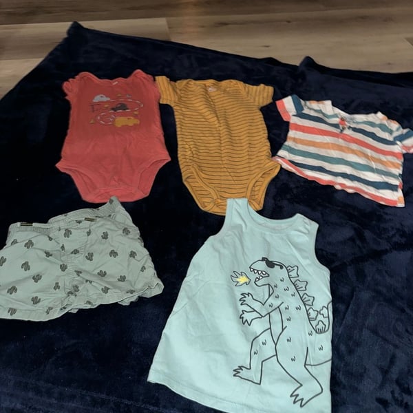Carter's Baby Bodysuit Set Size 24M Multicolor Striped Dinosaur Lot