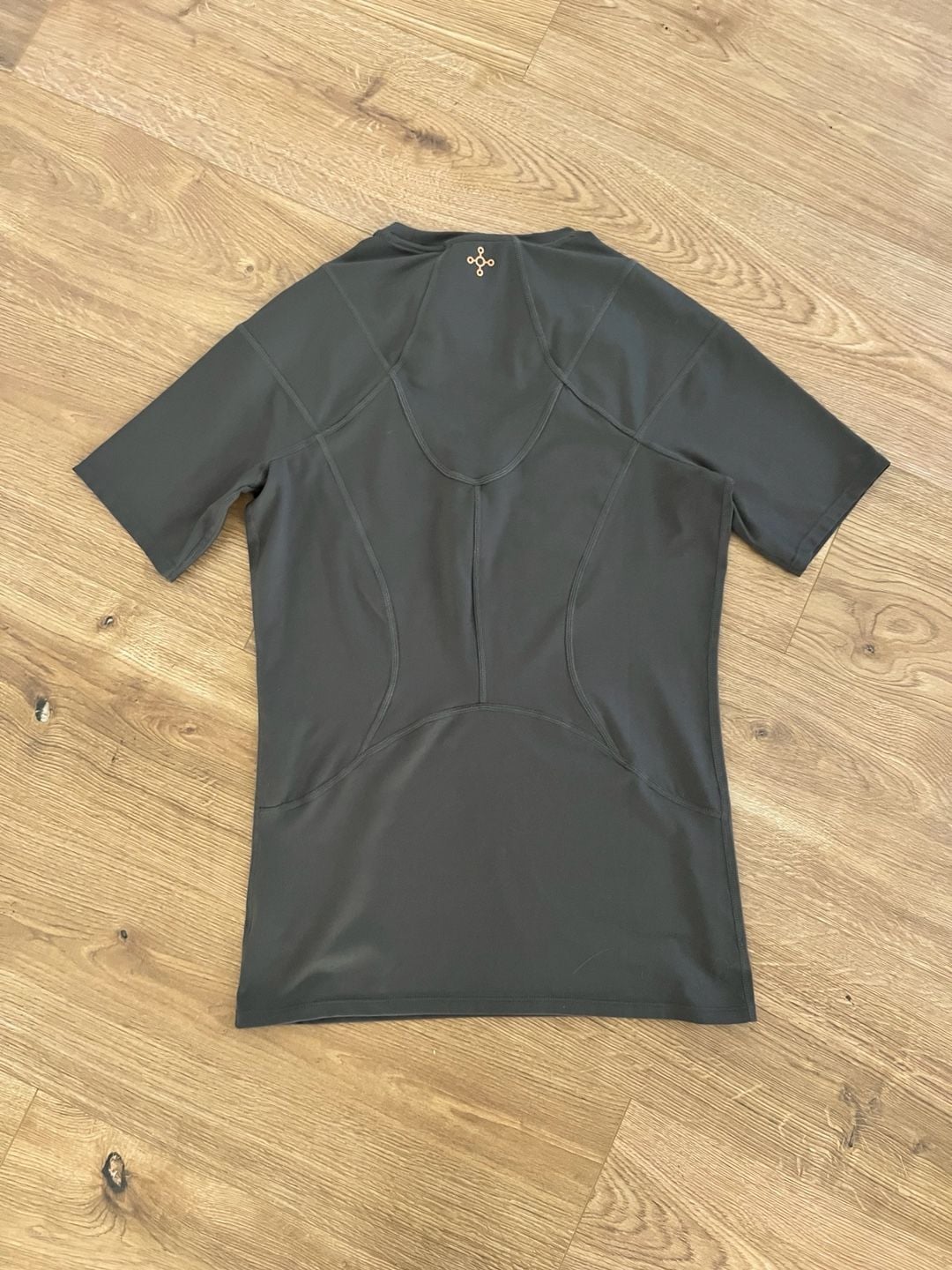 Tommie Copper Shoulder Support Shirt Size M Gray Athletic Compression 3